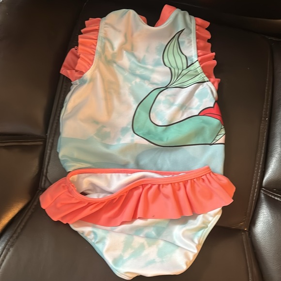 2T girls little mermaid bathing suit - Picture 3 of 4